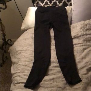 NWOT Lululemon black small leggings.